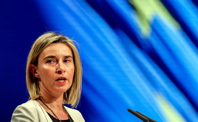 ЕС призывает навалиться на Россию всем миром ЕС призывает навалиться на Россию всем миром