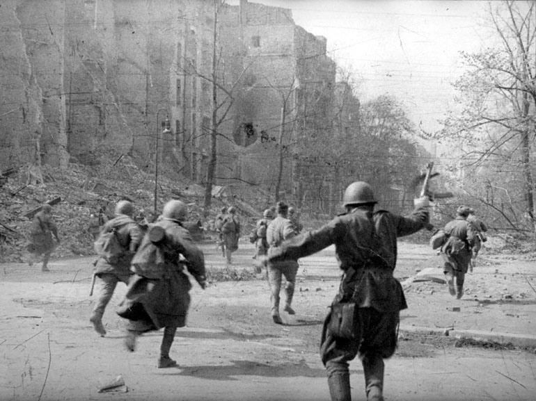 Мультатули Петр: В тот день когда взяли Берлин и фотографии Берлина 1945 Мультатули Петр: В тот день когда взяли Берлин и фотографии Берлина 1945