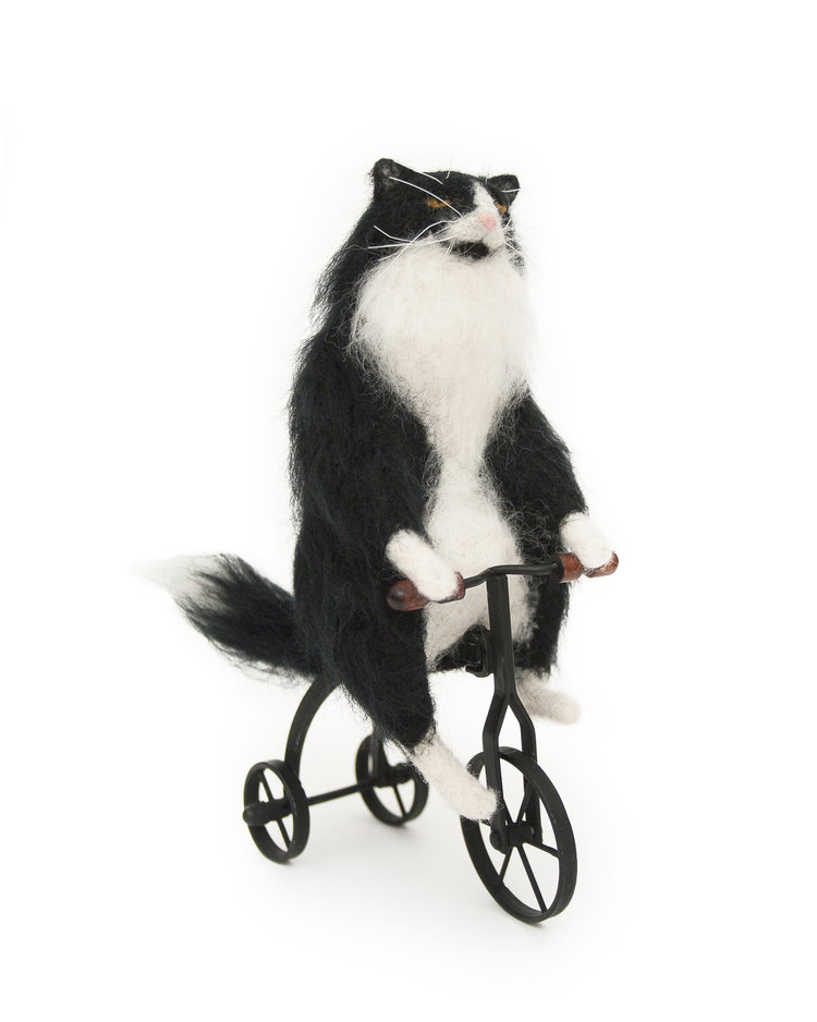 needle-felt-black-white-cat.jpg needle-felt-black-white-cat.jpg