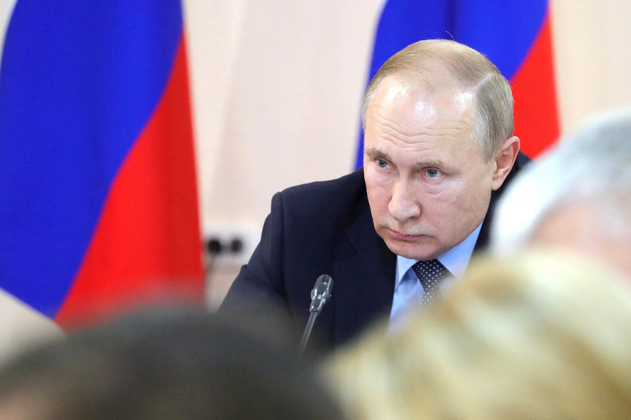 Совещание по ситуации с пожарами в Забайкалье, 25.04.19.png Президент Путин решил, как оценивать работу губернаторов. Почти все про народ и экономику
