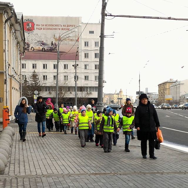 Дети просто фанатеют этой профессией Дети просто фанатеют этой профессией гибдд, дпс, прикол, юмор