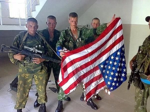 Русские разведчики с трофеями в Гори.