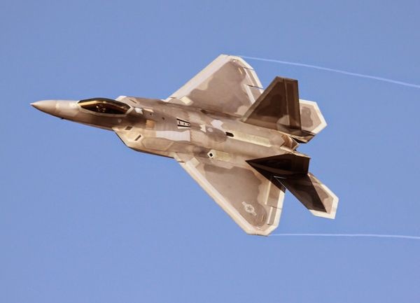 США разместят в Европе истребители F-22 «ради спокойствия стран НАТО»