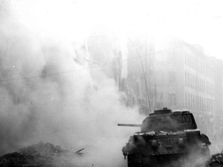 Мультатули Петр: В тот день когда взяли Берлин и фотографии Берлина 1945 Мультатули Петр: В тот день когда взяли Берлин и фотографии Берлина 1945