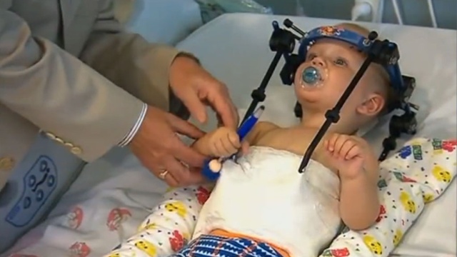 Настоящее чудо: медики спасли малыша, которому оторвало голову в ДТП.

Австралия, дети и подростки, ДТП, медицина, наука и открытия.

НТВ.Ru: новости, видео, программы телеканала НТВ