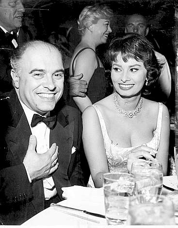     .  / Carlo Ponti and Sophia Loren. Photo