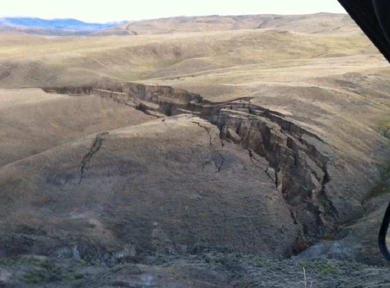 Йеллоустон “потрескался”… геослужба умалчивает…