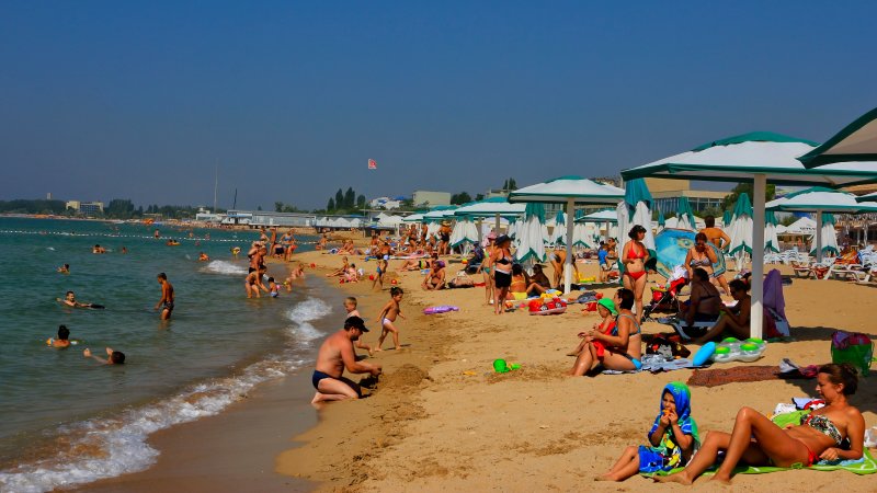 Аналитики назвали наиболее популярные курорты России для отдыха с детьми в сентябре