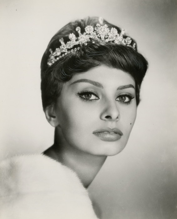     .  / Sophia Loren. Photo