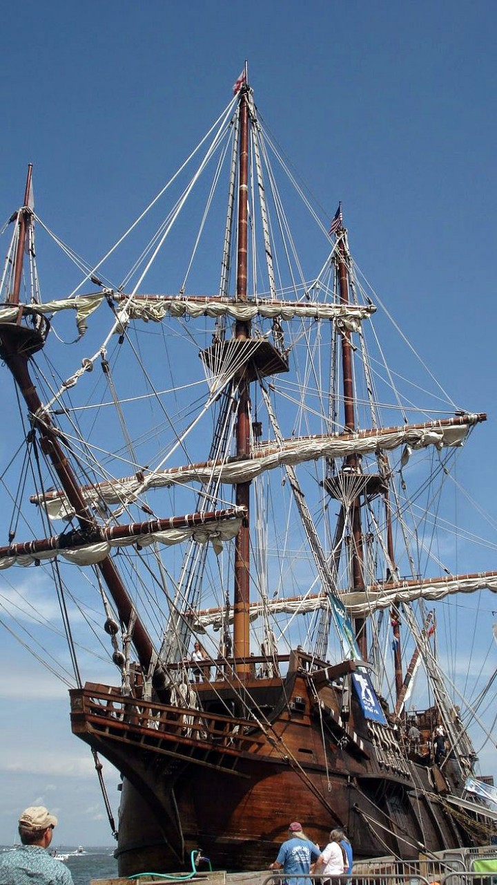 Шелестят паруса кораблей