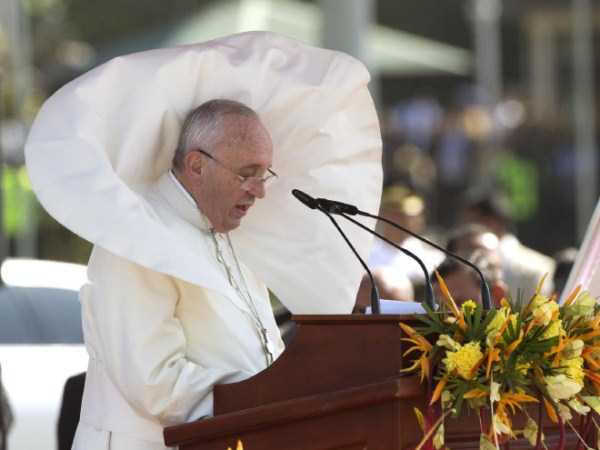 the-pope-and-the-wind (9)