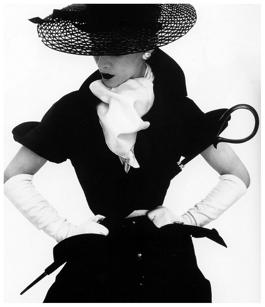 Lisa in hat by Lilly Dachè, New York, Vogue, April 1, 1950 Photo Irving Penn.jpg Lisa in hat by Lilly Dachè, New York, Vogue, April 1, 1950 Photo Irving Penn.jpg