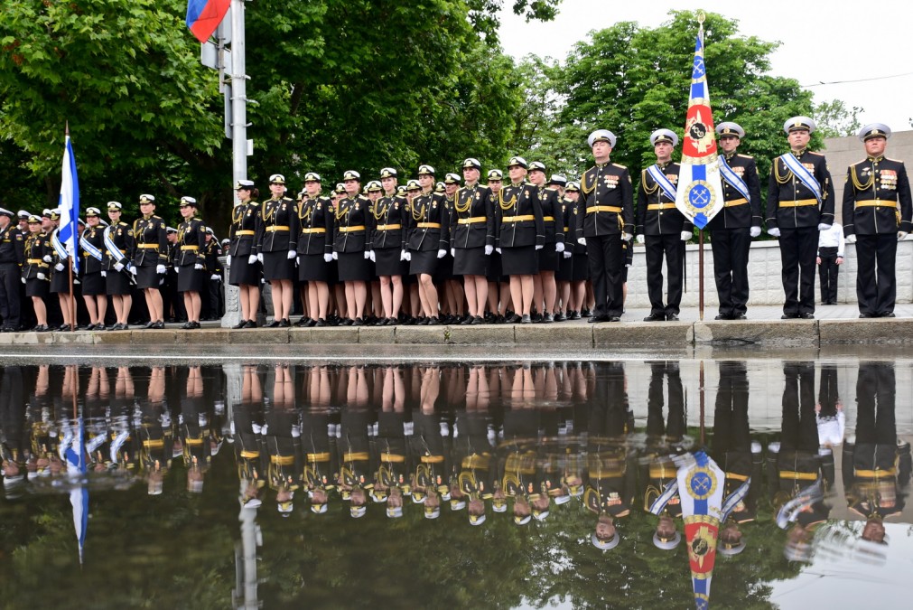 Фоторепортаж: в Севастополе прошел парад в честь 75-летия Победы