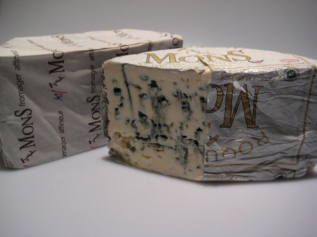 Рокфор(-Roquefort) - аристократ голубых кровей Рокфор(-Roquefort) - аристократ голубых кровей (39 фото)
