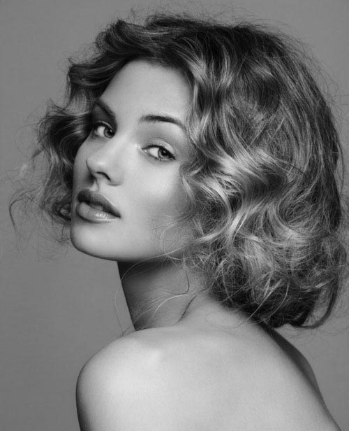 How to Slow Down The Graying of Hair