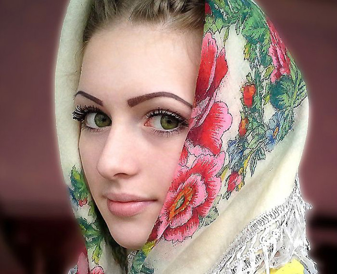 Красивая и сильная русская девушка