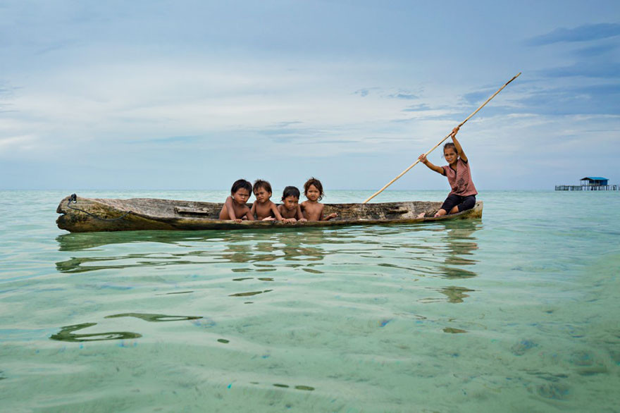 Очаровательные дети с острова Борнео Борнео, дети, остров