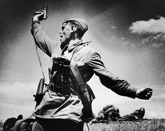 Спасибо вам за весну и свободу! 25 душещипательных кадров Второй мировой войны.