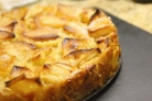 Шарлотка классическая с яблоками