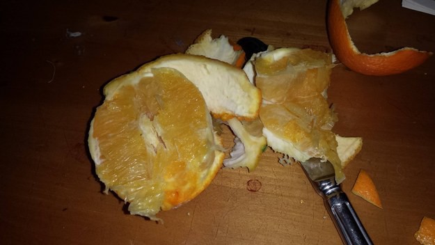 12. А вот этот аккуратно разломленный апельсин как бы проверяет вас на душевное здоровье. nailed it, неудачники, прикол, юмор