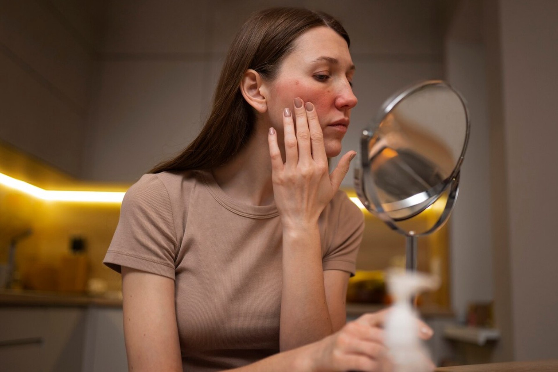 Названы три внешних признака высокого уровня холестерина