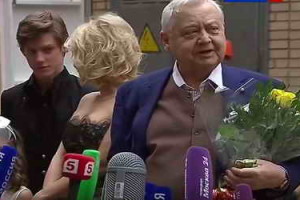 Олега Табакова увековечили в бронзе