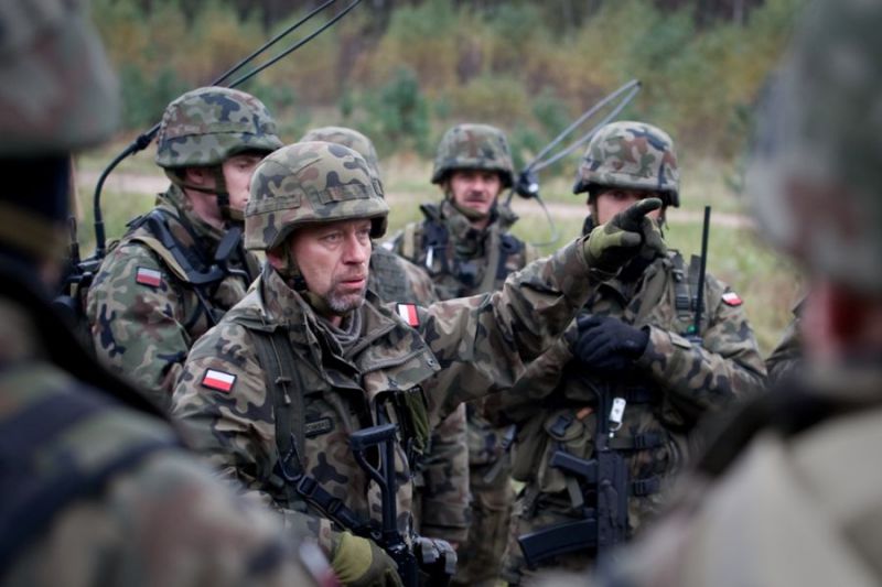 В 2016 г. Польша увеличит военные расходы до 2 % ВВП