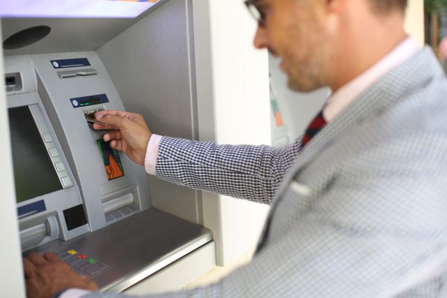 За 2017 год в Москве из банкоматов похитили более 5 млрд рублей
