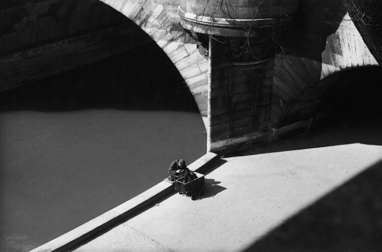 Послевоенный Париж в фотографиях Sabine Weiss