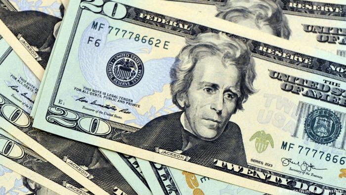 Купюры в 20 долларов США Купюры в 20 долларов США