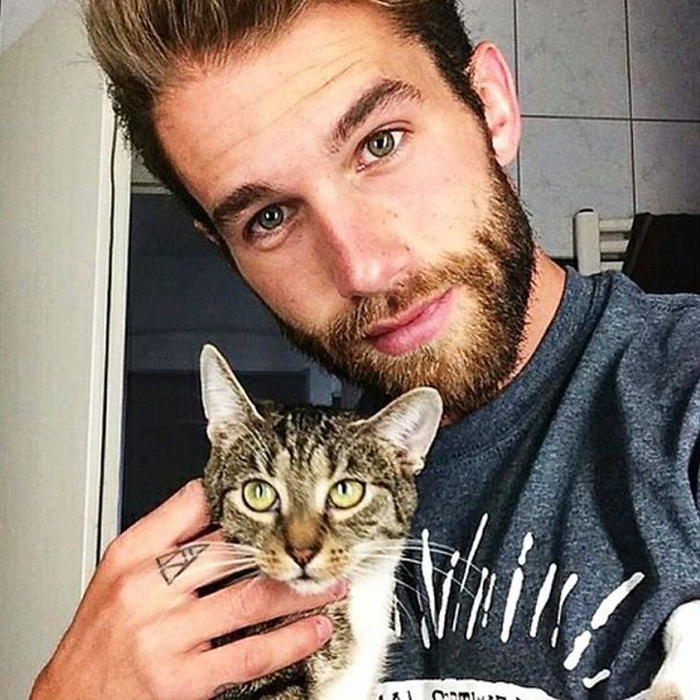 "Горячие парни с котятами" "Горячие парни с котятами"