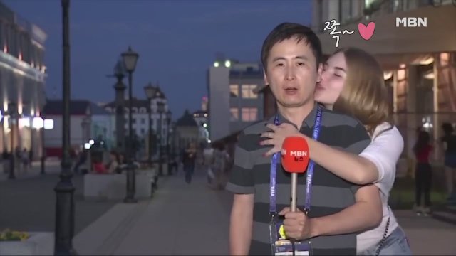 Нет, ты улыбнешься! Нет, ты улыбнешься!