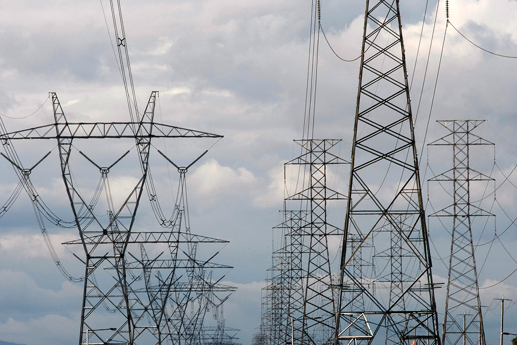 Я сухой хлеб буду есть, но в России