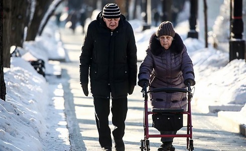 Пенсионеры пошли судиться с правительством Медведева за украденные миллионы Пенсионеры пошли судиться с правительством Медведева за украденные миллионы