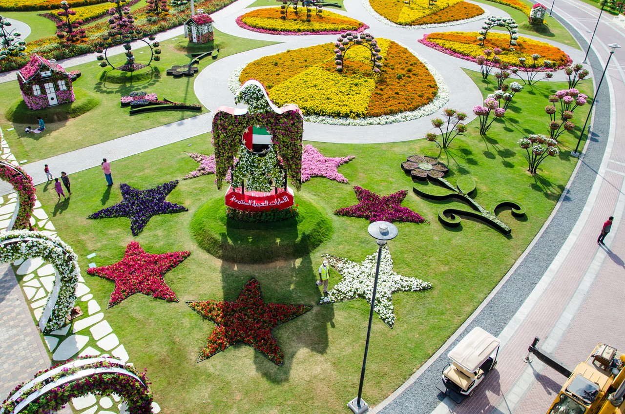 Фантастический  цветочный парк  Дубая Dubai Miracle Garden