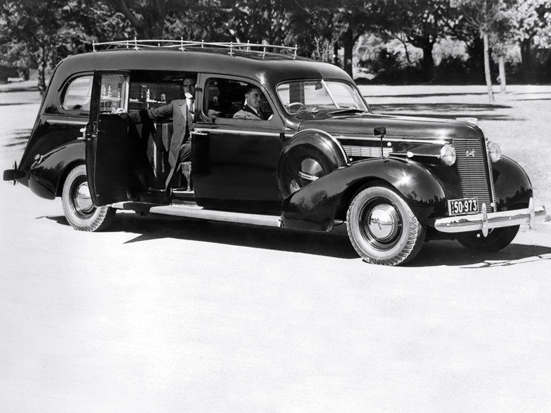 7. Австралийский Buick Hearse '1937 катафалк, скорая, универсал