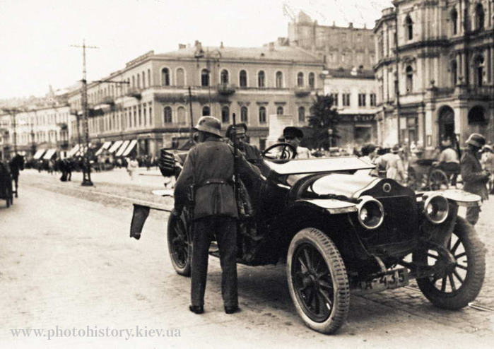 Немецкий патруль на Крещатике в 1918 году