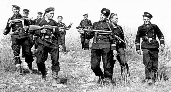 Русская морская пехота: «Там, где мы, там — победа» Русская морская пехота: «Там, где мы, там — победа»