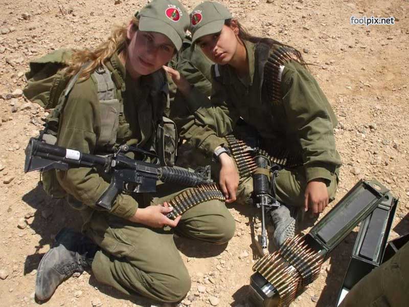 Красивые девушки в военной форме Девушки на службе в армии фото 52