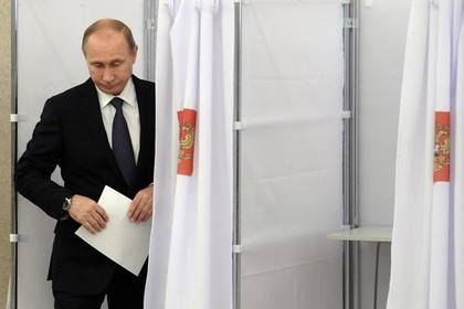 Владимир Путин на избирательном участке 
