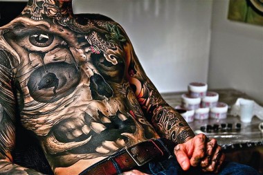 Ученые: люди с татуировками агрессивнее остальных