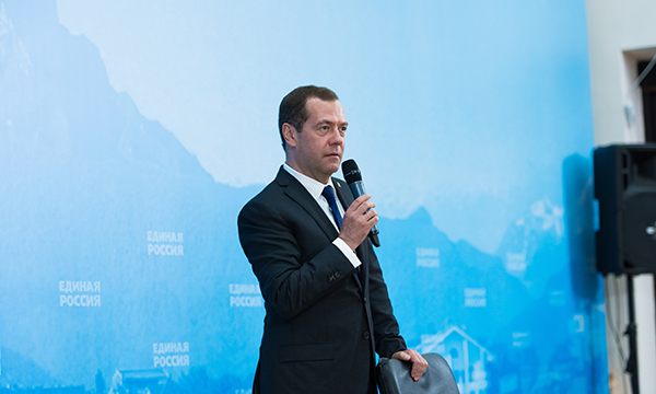 Программа обновления школьных автобусов будет продолжена, пообещал Председатель «Единой России»