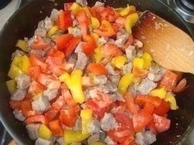 Открытый мясной пирог с картофельным тестом