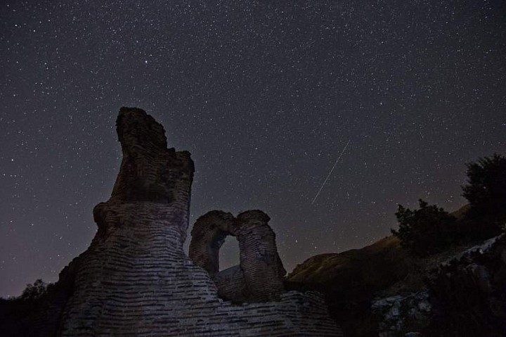 Лучшие фотографии «звездного дождя» 11-13 августа со всего мира.