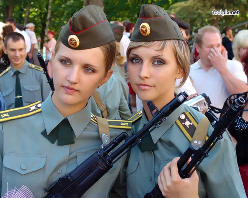 Красивые девушки в военной форме Девушки на службе в армии фото 60