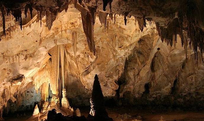 ван ху шахтер история. original. ван ху шахтер история фото. ван ху шахтер история-original. картинка ван ху шахтер история. картинка original. Во время спасательных работ удалось отыскать тела только двенадцати человек. Шахтеры Лао Пен и его напарник Ван Ху оказались за стеной обрушившейся породы, и разбирать ее было опасно. С тех пор минуло пять лет, как вдруг в 2008 году Ван Ху, которого все считали погибшим, вернулся домой. ван ху шахтер история. original. ван ху шахтер история фото. ван ху шахтер история-original. картинка ван ху шахтер история. картинка original. Во время спасательных работ удалось отыскать тела только двенадцати человек. Шахтеры Лао Пен и его напарник Ван Ху оказались за стеной обрушившейся породы, и разбирать ее было опасно. С тех пор минуло пять лет, как вдруг в 2008 году Ван Ху, которого все считали погибшим, вернулся домой.