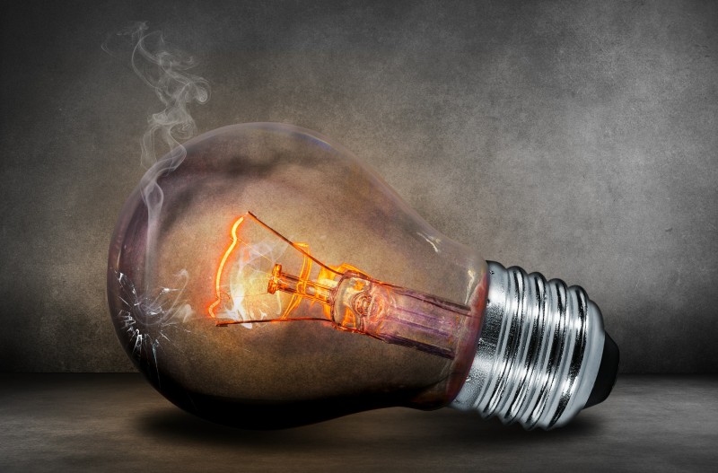 light-bulb-503881_1920 light-bulb-503881_1920
