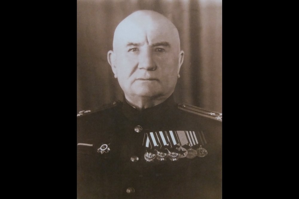 Глава семьи Федор Михайлович Орлов ушел на фронт в 63 года.
