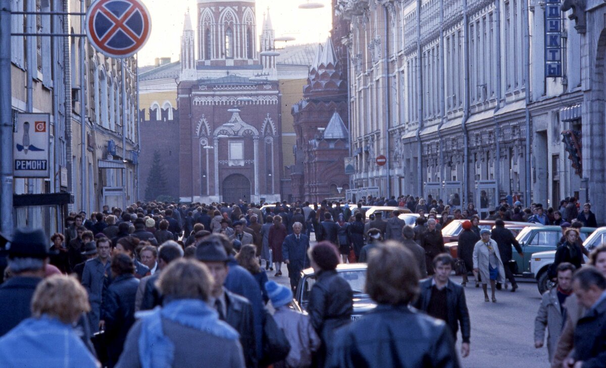 Москвичей не любят нигде и даже в Москве!