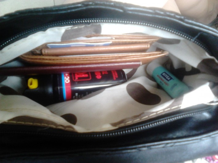 Что в сумочке моей лежит! :))